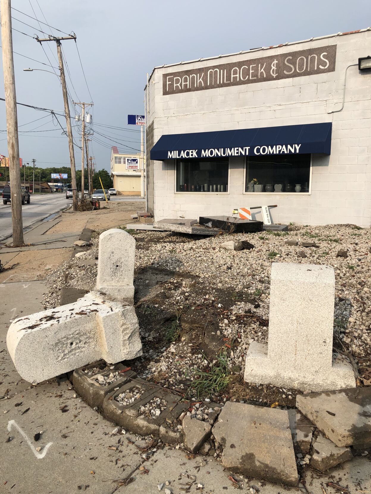 monument markers.jpg